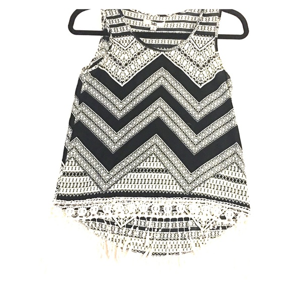 Uga Tank Top with fringe - Picture 1 of 6